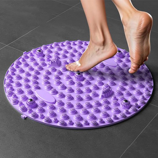 tapis-dacupression-violet-pied