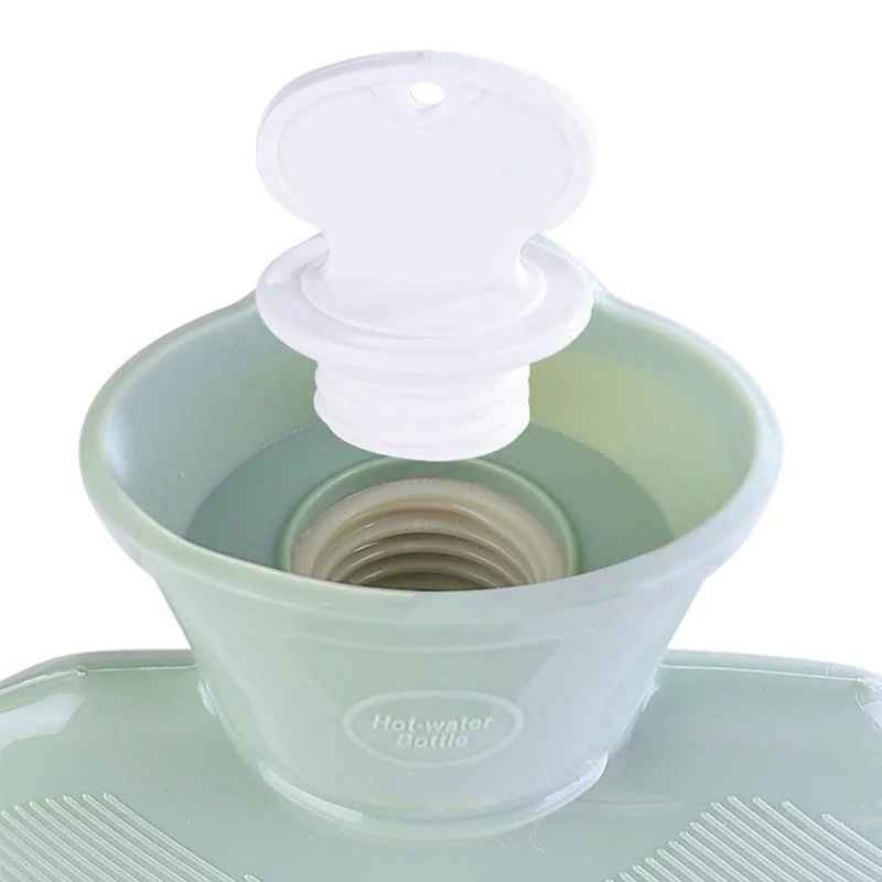 bouillotte-eau-chaude-couvercle-solide