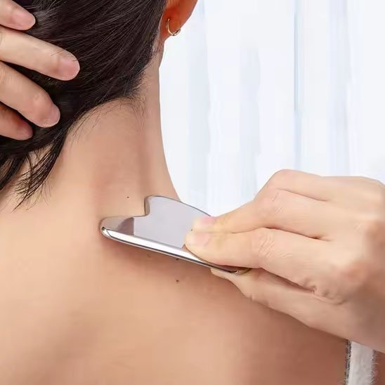 gua-sha-cou-acier-inoxydable