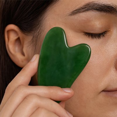 pierre-de-gua-sha-vert-massage