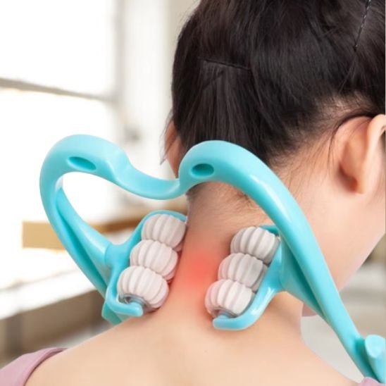 rouleau-de-massage-bleu-cou-douleurs