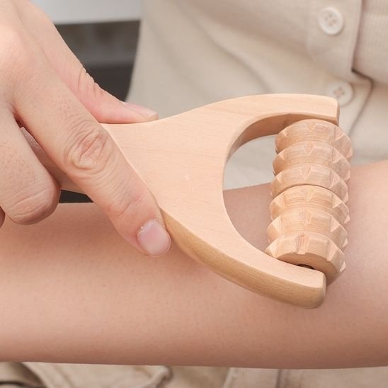 rouleau-de-massage-bois-leger